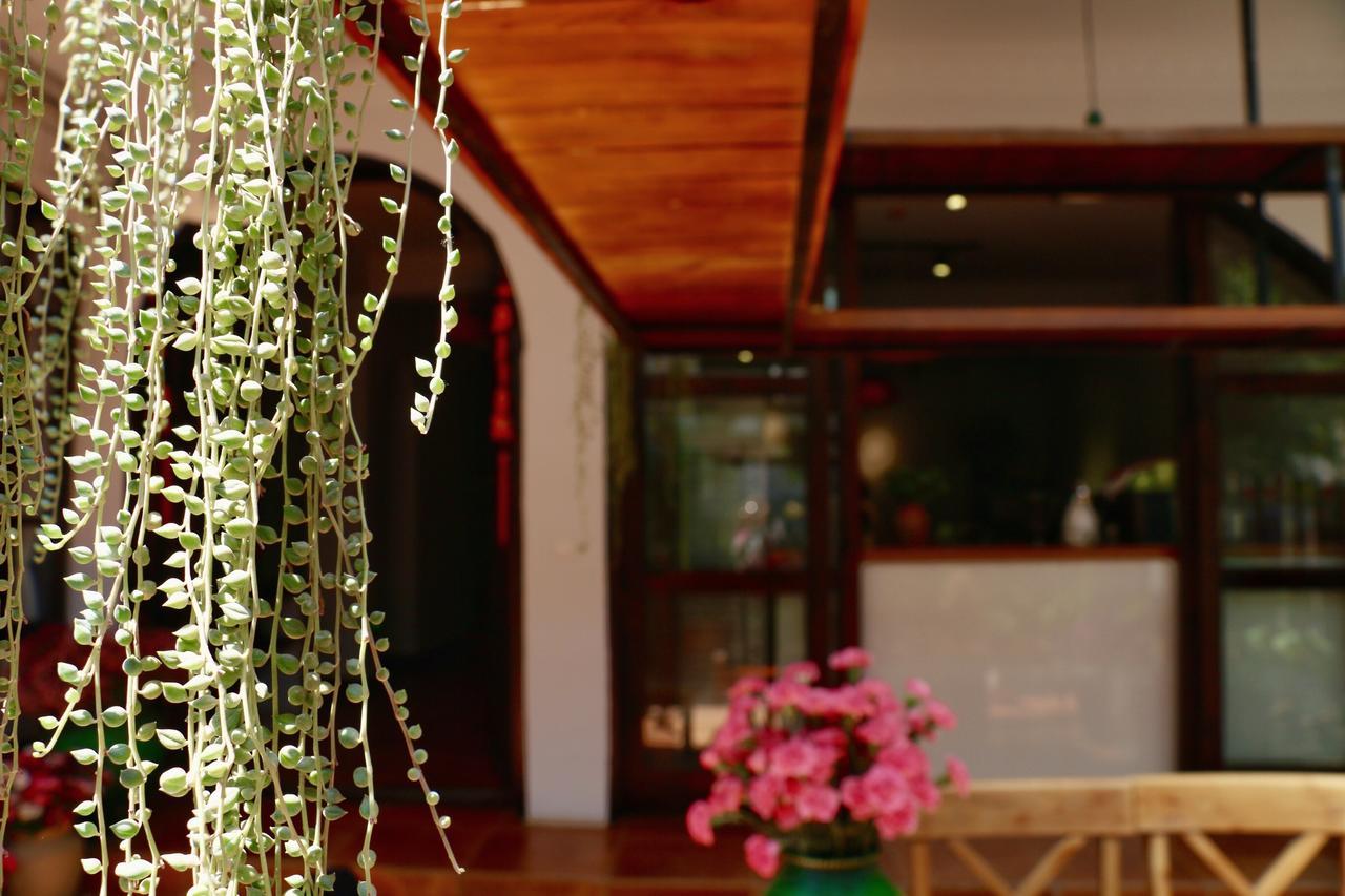 The Hump-Mulan Guest House คุนหมิง ภายนอก รูปภาพ